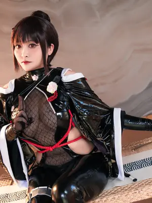 Lolisama - Nữ thần chiến thắng của Nikke Sakura