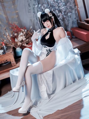 Frontier V - Azur Blue Route Peter Strasser Jade Beautiful Jade